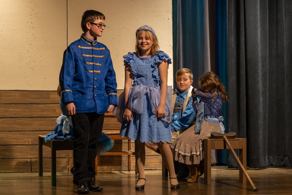 Photos: First look at Worthington Community Theatre's A FAIRYTALE CHRISTMAS CAROL  Image