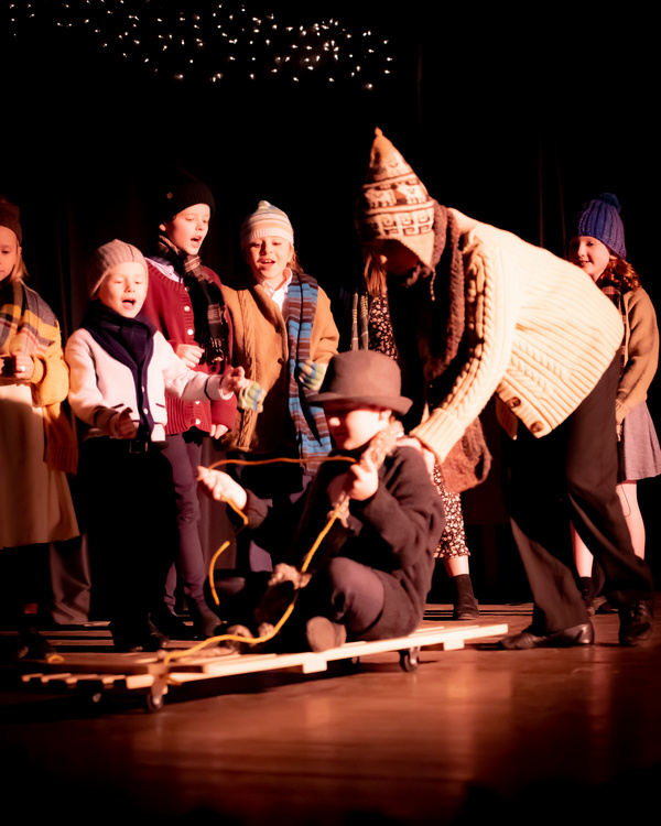 Photos: First Look At VPCT's IT'S A WONDERFUL LIFE Image