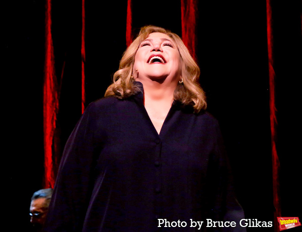 Photos: Kathleen Turner Brings FINDING MY VOICE to Town Hall Image