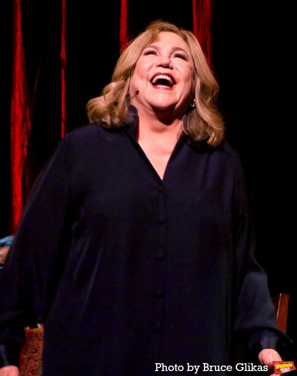 Photos: Kathleen Turner Brings FINDING MY VOICE to Town Hall Image