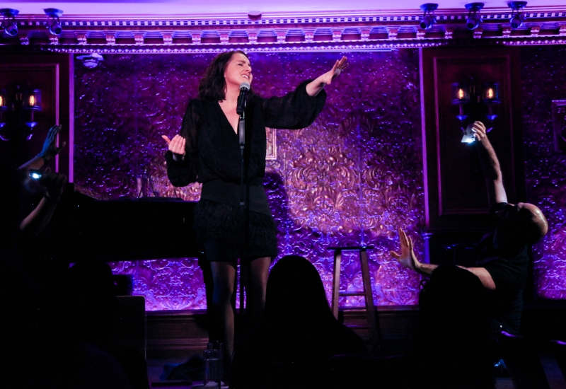 Review: JEANNA DE WAAL Reigns Supreme In Solo Show at Feinstein's/54 Below 