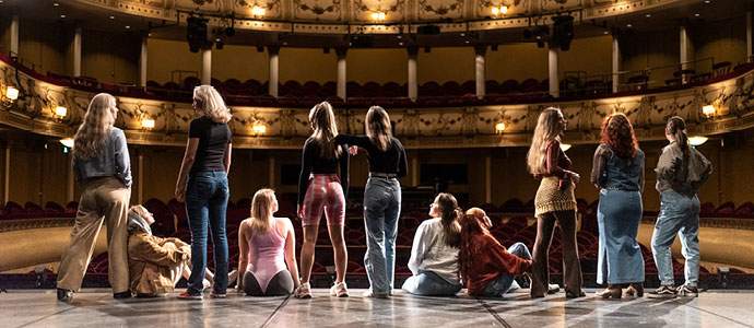 BWW arvio: MOMENTUM Svenska Teatterilla Image