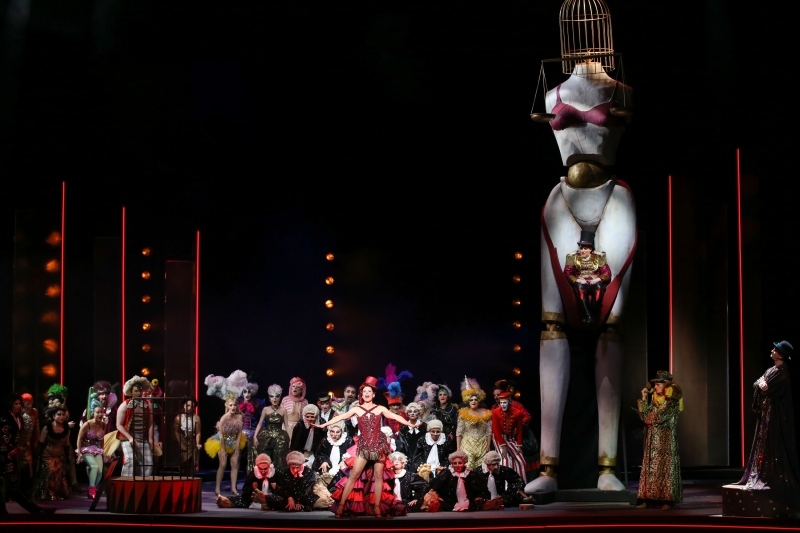Review: LADY IN THE DARK at Vienna Volksoper Image