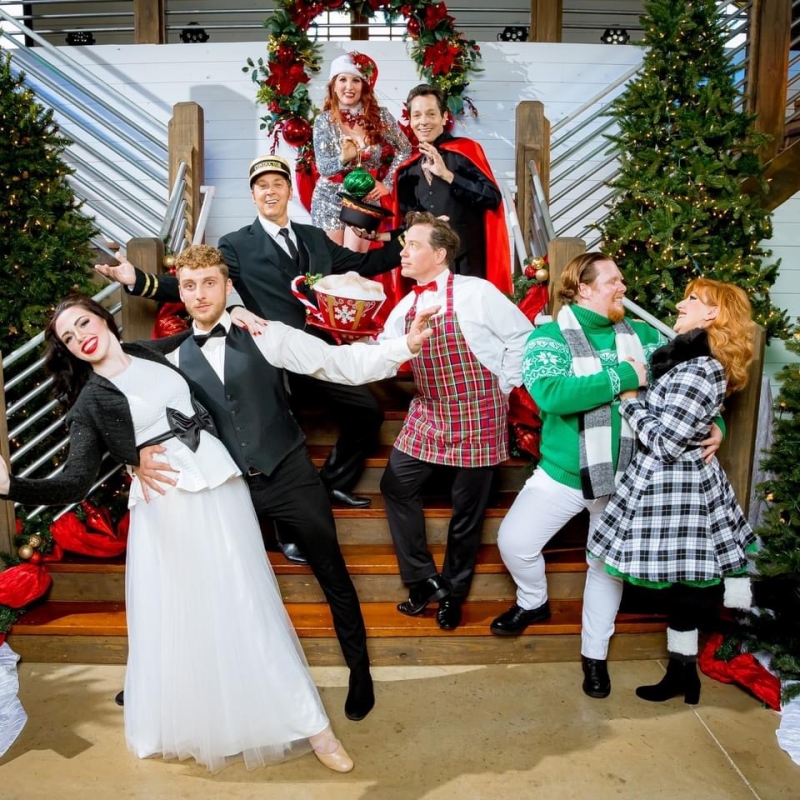 BWW Review: WE NEED A LOT OF CHRISTMAS Keeps the Holiday Spirit Alive 