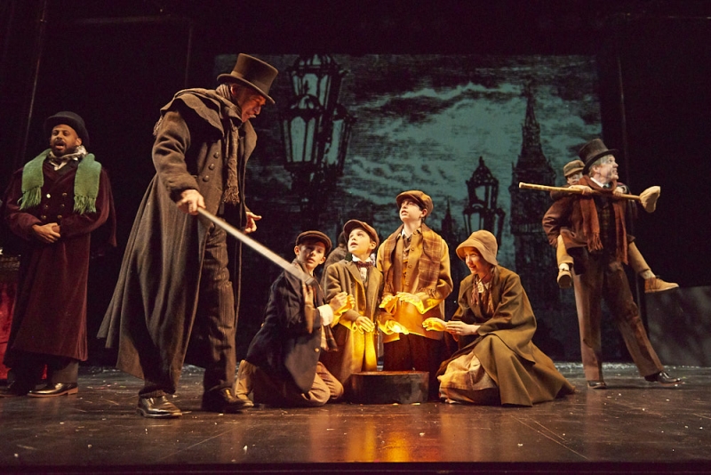 Review: Portland Stage Perseveres with A CHRISTMAS CAROL 