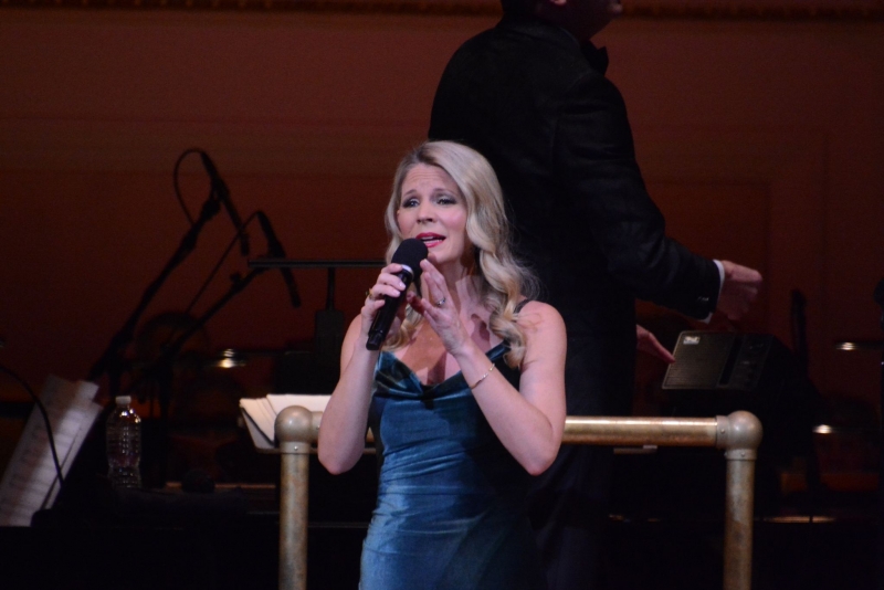 BWW Review: THE NEW YORK POPS featuring Kelli O'Hara brings Carnegie Hall BACK HOME FOR THE HOLIDAYS 