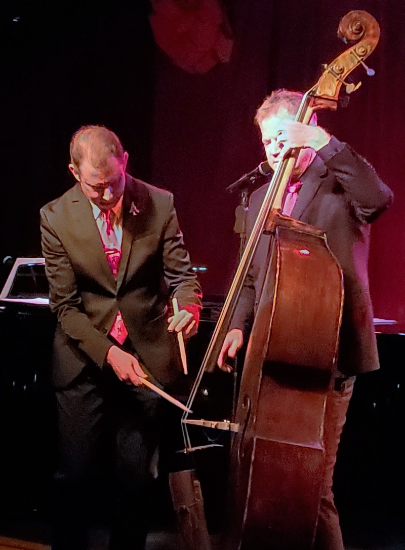 Review: A SWINGING BIRDLAND CHRISTMAS is just that at Birdland Image