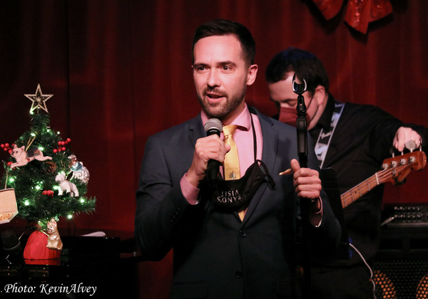 Photos: Daniel Reichard Brings A Merry LET'S CHRISTMAS To Birdland! Image