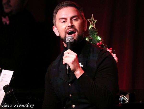 Photos: Daniel Reichard Brings A Merry LET'S CHRISTMAS To Birdland! Image