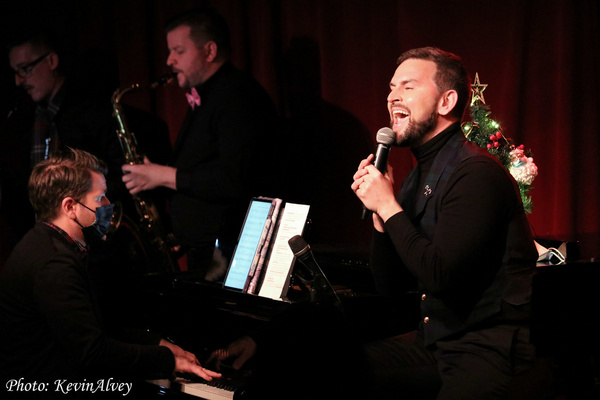 Photos: Daniel Reichard Brings A Merry LET'S CHRISTMAS To Birdland! Image
