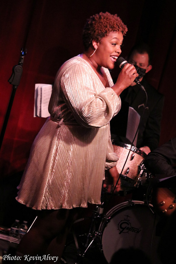 Photos: Daniel Reichard Brings A Merry LET'S CHRISTMAS To Birdland! Image