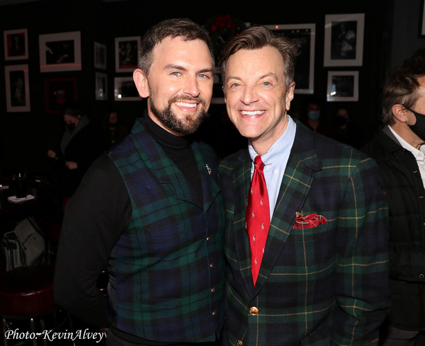 Photos: Daniel Reichard Brings A Merry LET'S CHRISTMAS To Birdland! Image