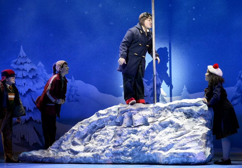 Review: A CHRISTMAS STORY, US Tour (DPAC) Image