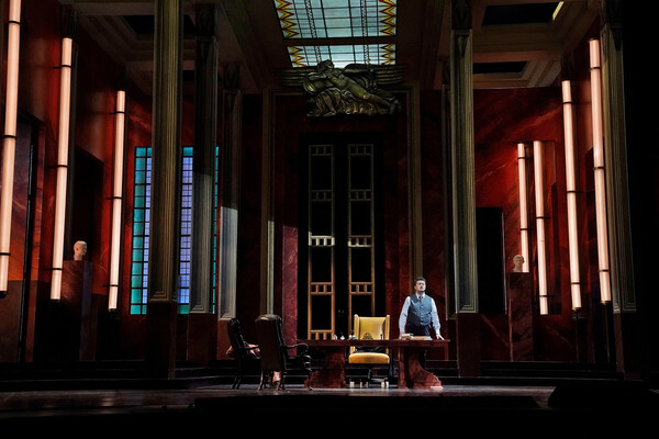 Photos: Get A First Look At Met Opera's RIGOLETTO Image