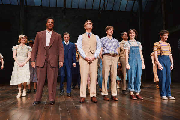 Photos: Go Inside Greg Kinnear's Broadway Debut in TO KILL A MOCKINGBIRD Image