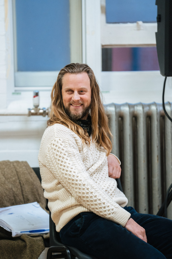Photos: Go Inside Rehearsals For THE GLOW at The Royal Court Theatre Image