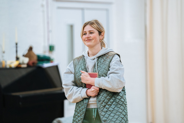 Photos: Go Inside Rehearsals For THE GLOW at The Royal Court Theatre Image