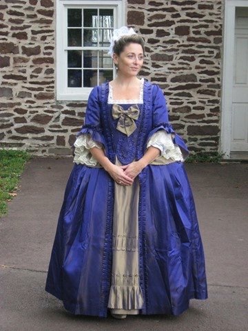 Dupuy as Martha Washington