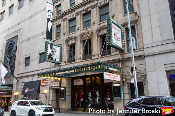 Up on the Marquee: PLAZA SUITE Image