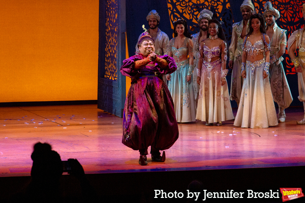 Photos: Jonathan Freeman Takes Final Bows In ALADDIN Image