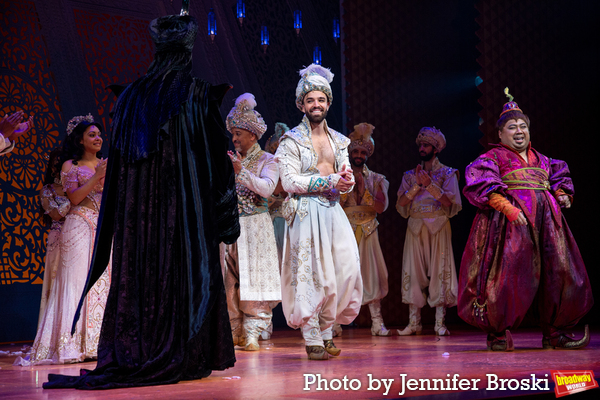 Photos: Jonathan Freeman Takes Final Bows In ALADDIN Image
