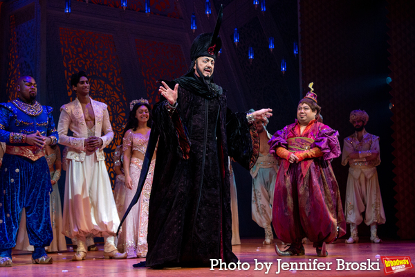 Photos: Jonathan Freeman Takes Final Bows In ALADDIN Image