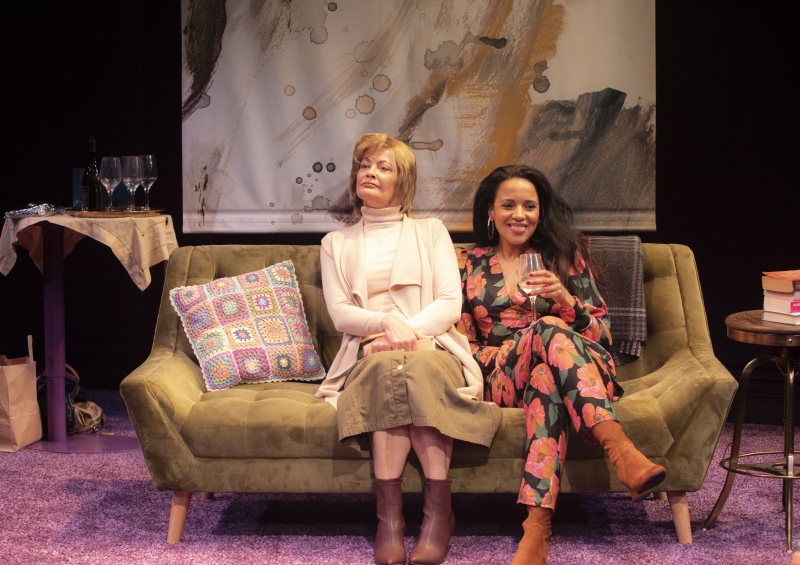 BWW REVIEW:  Tracey Trinder's KILLING KATIE: CONFESSIONS OF A BOOK CLUB Shines A Spotlight On The Complexities Of Female 'Friendships' 