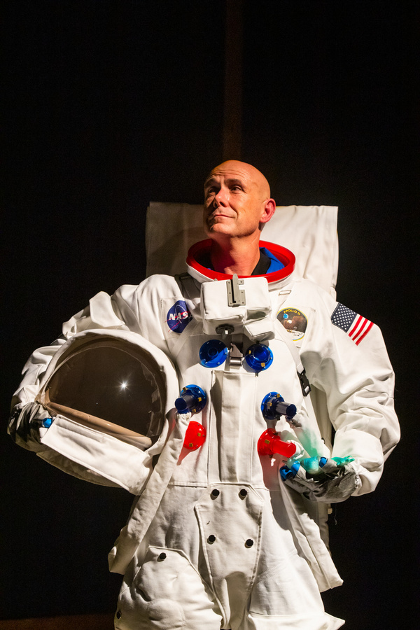 Photos: First Look At THE FLOATING WORLD By Andy Russ Image