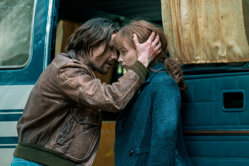 PHOTOS: Netflix Shares PIECES OF HER First Looks & Release Date Image