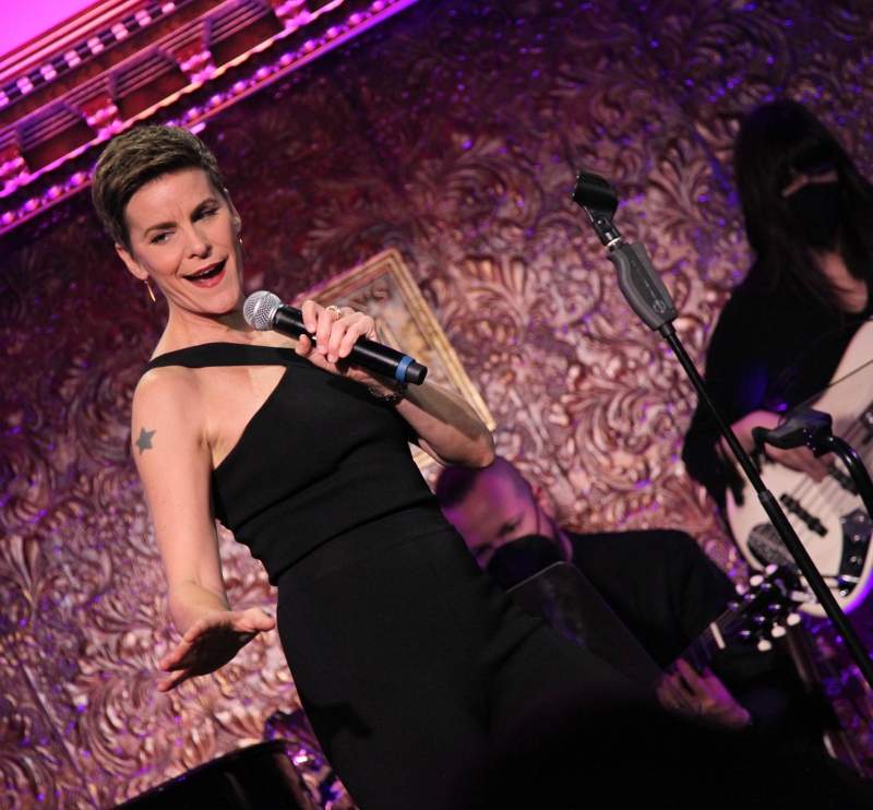 Review: Jenn Colella Leaves Audience Sated and Elated With YOU ARE HERE at Feinstein's/54 Below 