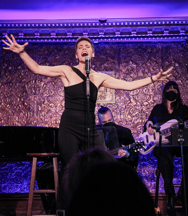 Review: Jenn Colella Leaves Audience Sated and Elated With YOU ARE HERE at Feinstein's/54 Below 