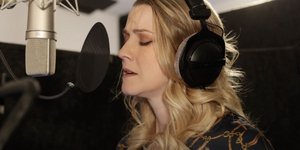 Alice Fearn Sings 'Don't Lose It' From FOOTBALLERS' WIVES THE MUSICAL Video