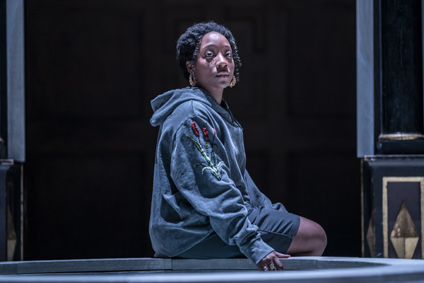 Photos: First Look at HAMLET at Shakespeare's Globe Image