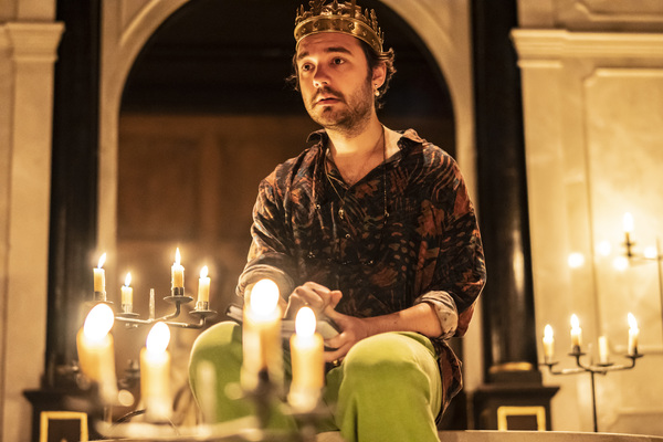 Photos: First Look at HAMLET at Shakespeare's Globe Image