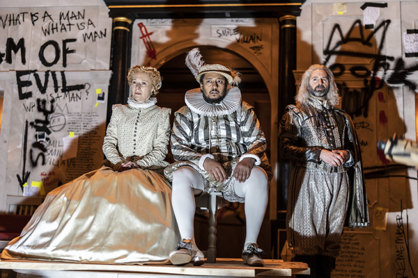 Photos: First Look at HAMLET at Shakespeare's Globe Image