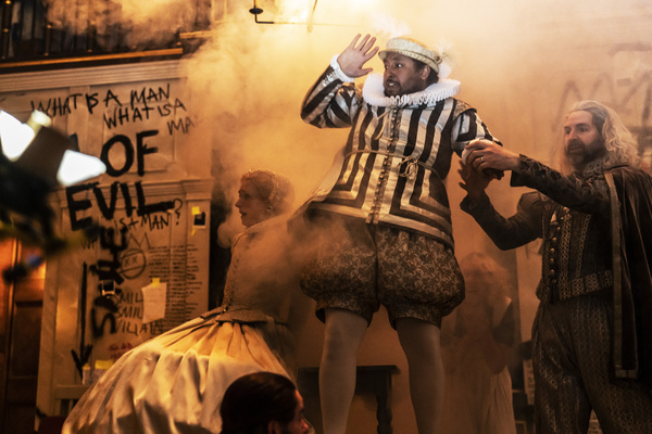 Photos: First Look at HAMLET at Shakespeare's Globe Image