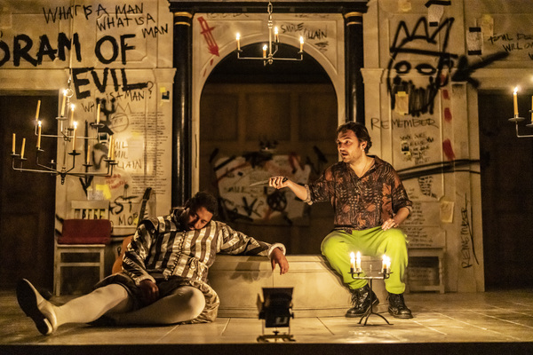 Photos: First Look at HAMLET at Shakespeare's Globe Image