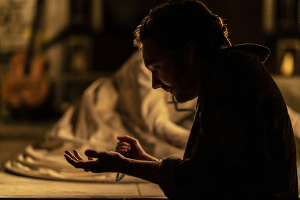 Photos: First Look at HAMLET at Shakespeare's Globe Image