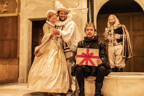 Photos: First Look at HAMLET at Shakespeare's Globe Image