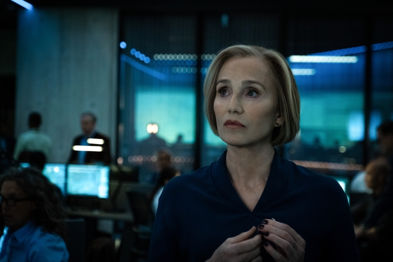 Photos: Apple Reveals First Look at Espionage Series SLOW HORSES Image