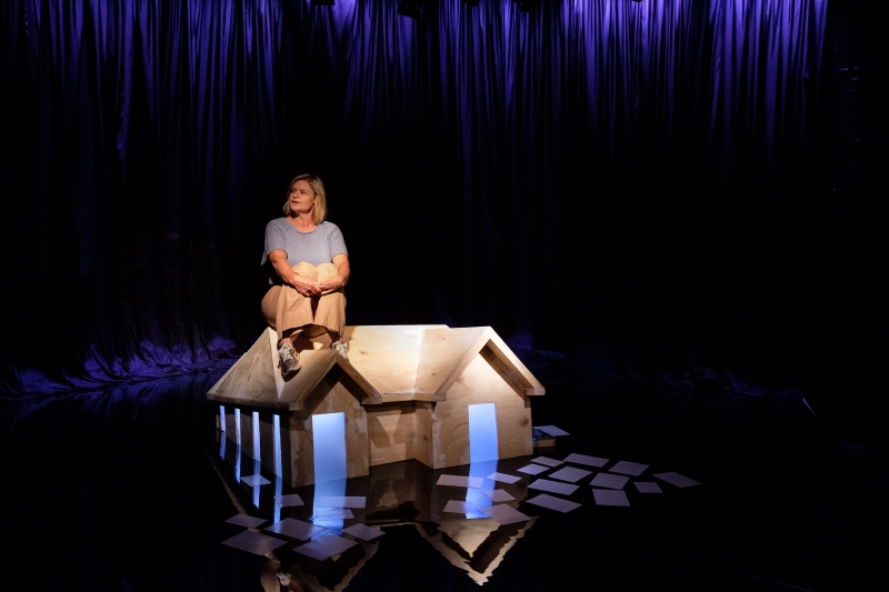Review: THE END OF WINTER, Noëlle Janaczewska's Contemporary Commentary On Climate Change From A Cold Appreciator Opens At Griffin Theatre Image