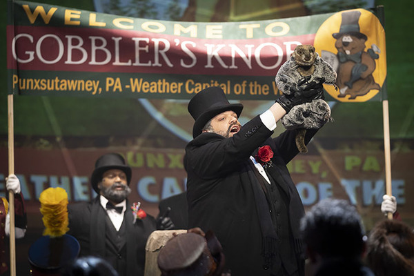 Photos: Inside Look at GROUNDHOG DAY: THE MUSICAL at The Paramount Theatre Image