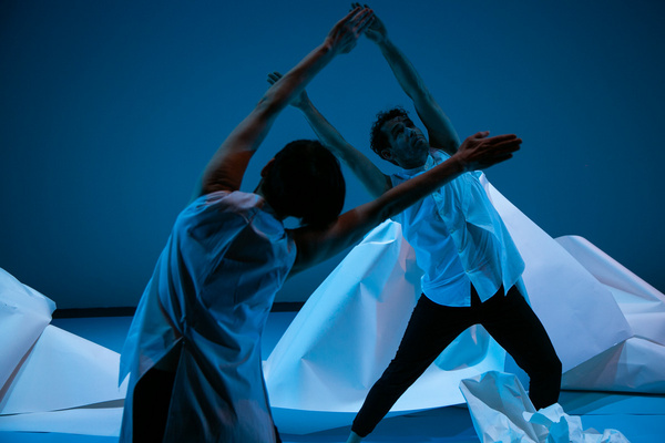 Photos: Laura Peterson's INTERGLACIAL Captures An Interval Of Uncertainty With Real-Time Dance Sculpture 