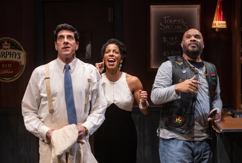 Review: DAPHNE'S DIVE at Signature Theatre Image