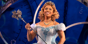 New 'Glinda' Brittney Johnson Makes Her First Entrance in WICKED Video