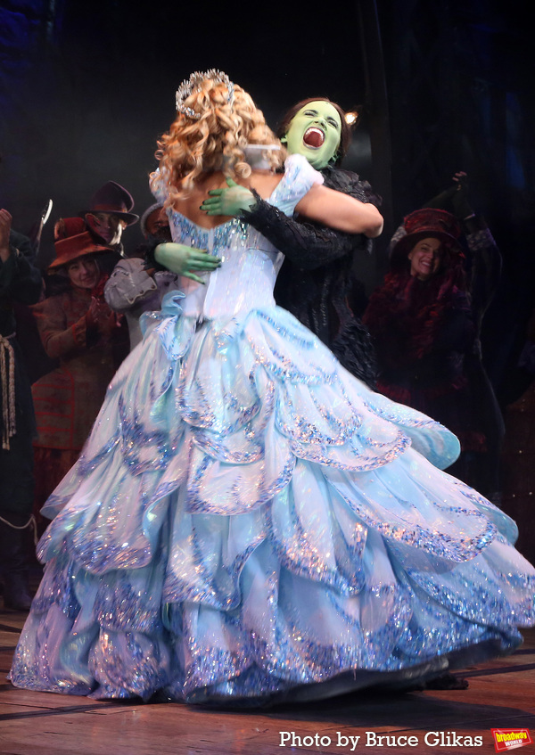 Photos: Brittney Johnson's First Performance as Full-Time Glinda in WICKED Image