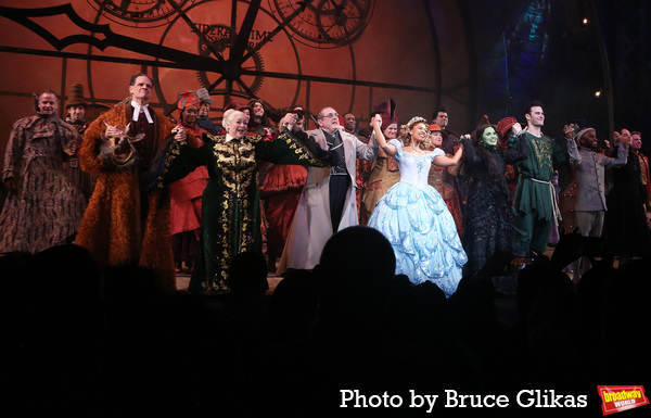 Photos: Brittney Johnson's First Performance as Full-Time Glinda in WICKED Image