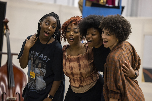Photos: Inside Rehearsal For BEAUTIFUL: THE CAROLE KING MUSICAL at Curve Image