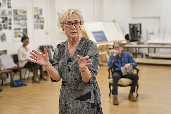 Photos: See Ralph Fiennes & More in Rehearsals for STRAIGHT LINE CRAZY Image