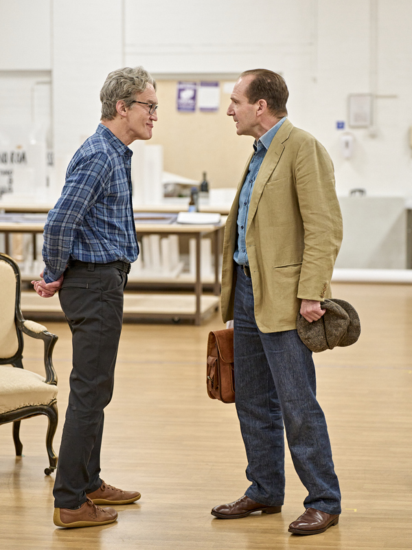Photos: See Ralph Fiennes & More in Rehearsals for STRAIGHT LINE CRAZY Image